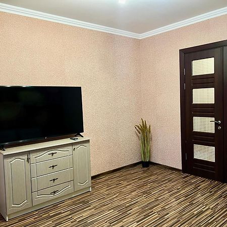 Apartament Central In Chisinau! Buitenkant foto