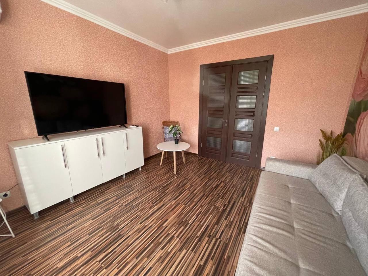 Apartament Central In Chisinau! Buitenkant foto